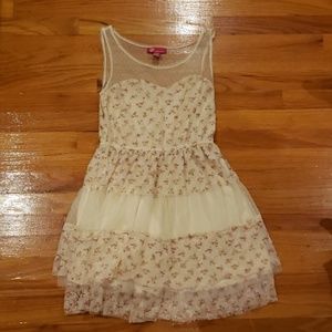 White floral flowy lace dress